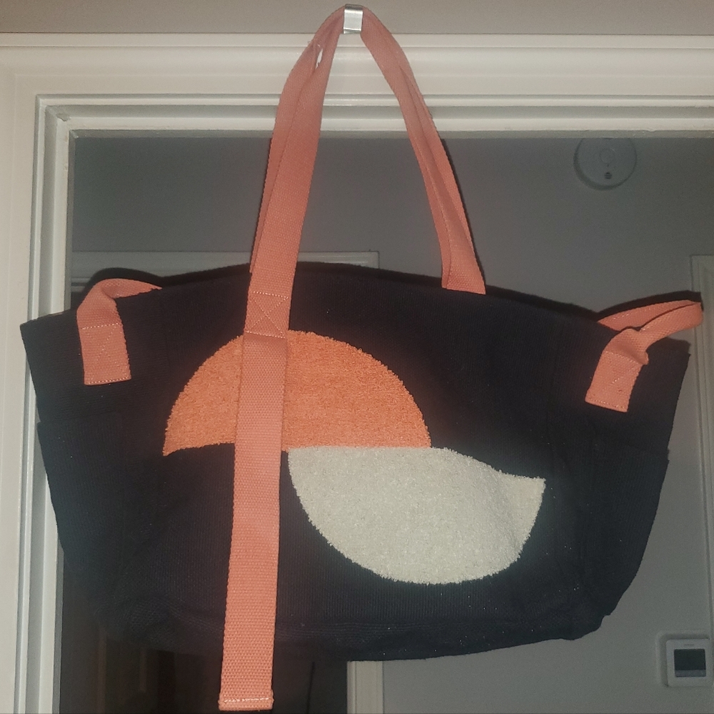 Universal Thread oversize web tote handbag, new without tags. Never used.